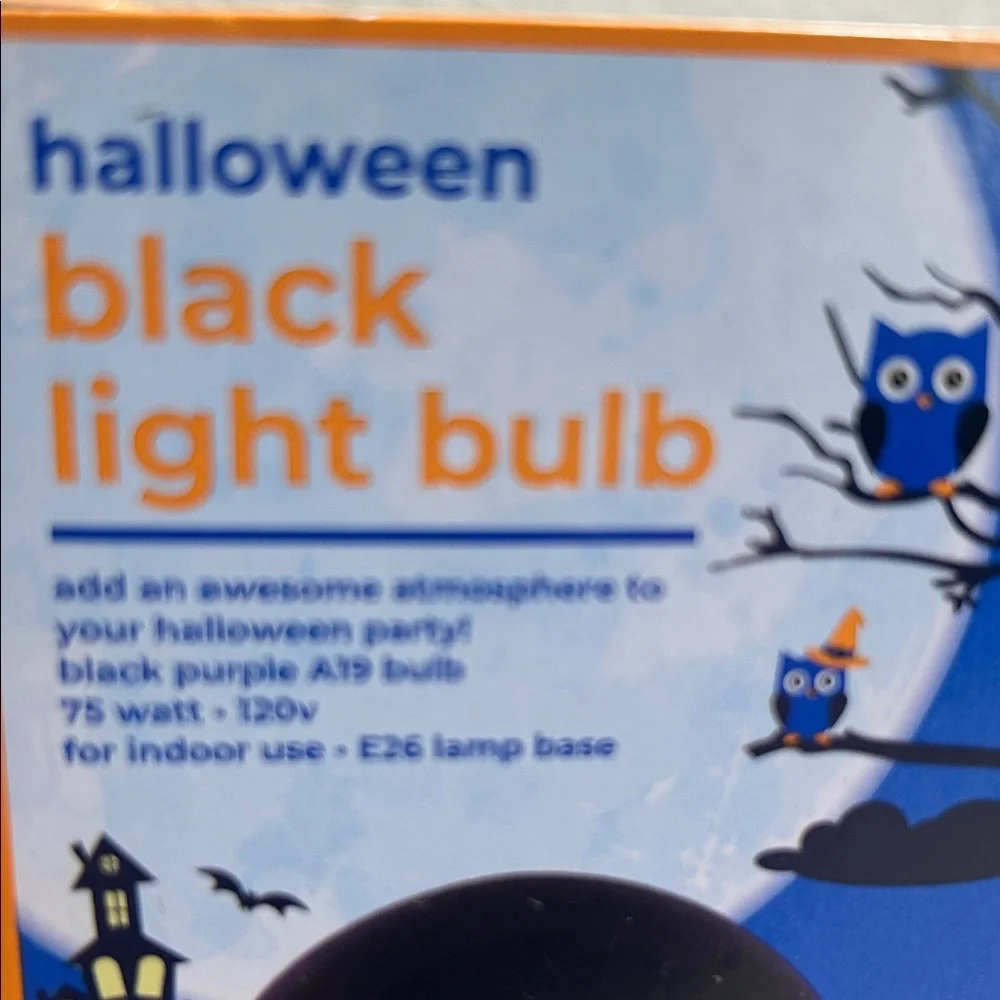 Halloween Party Black Light Bulb - Vibrant Purple Glow